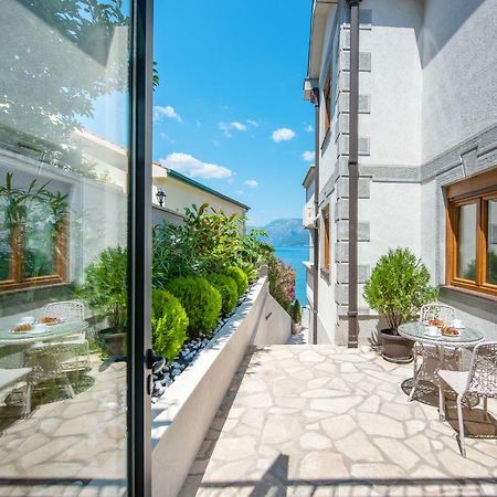 Santorini Apart Krasići Exteriér fotografie